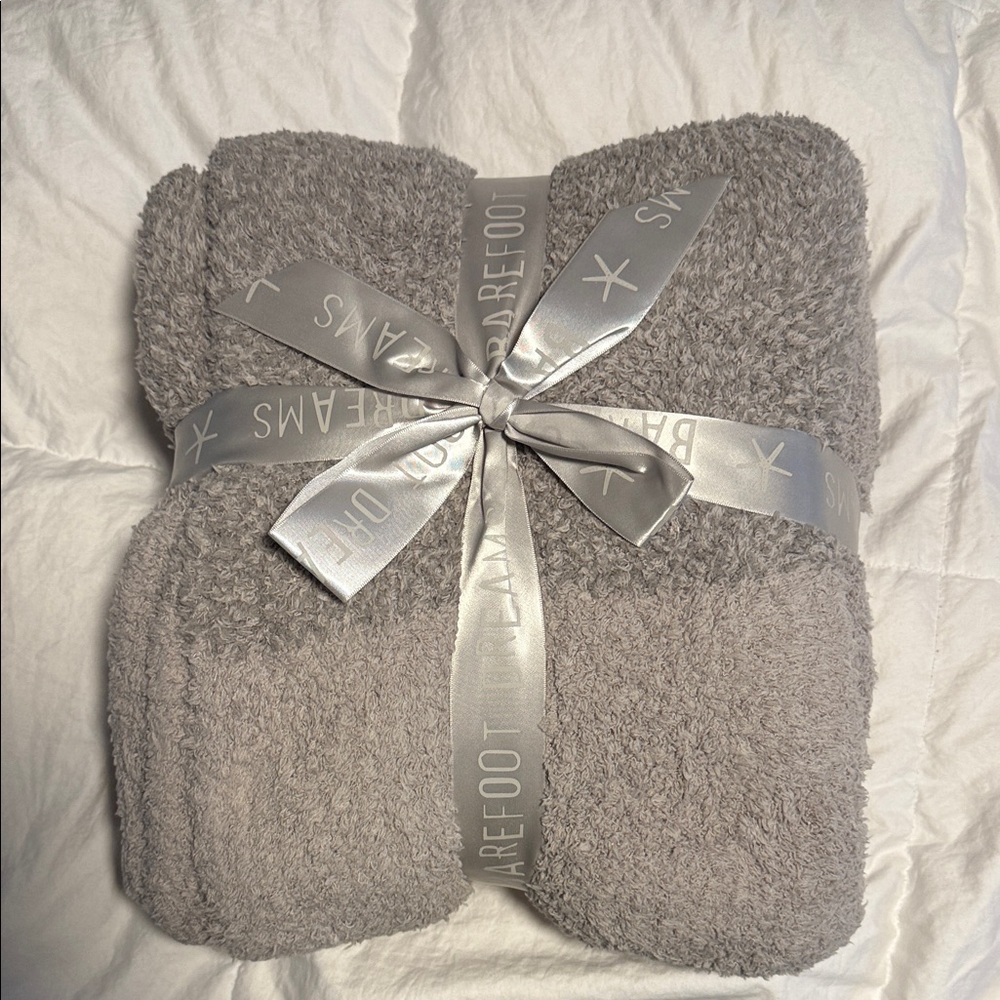 Barefoot Dreams CozyChic Blanket - Soft Gray